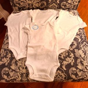 Carter's white onsies, New, 3mos